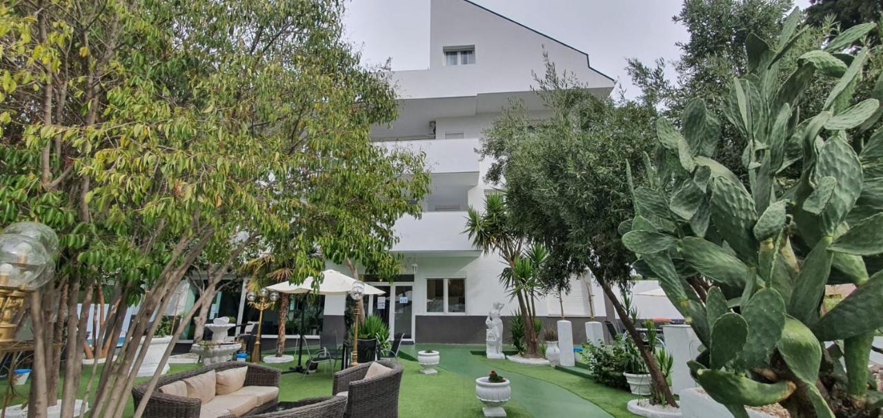 Hostal Escala Suites Madri Exterior foto